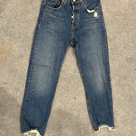 Levi’s 501 Jeans - Picture 2 of 2